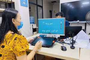 Thiết bị giáo dục hỗ trợ dạy và học, thích ứng với dịch.