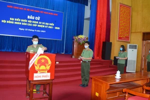 Cử tri tỉnh Bắc Ninh trong ngày đi bỏ phiếu sớm. (Ảnh Báo Bắc Ninh).