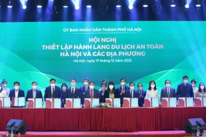 Ký kết hợp tác phát triển du lịch an toàn giữa các cơ quan quản lý nhà nước về du lịch trong trạng thái bình thường mới.