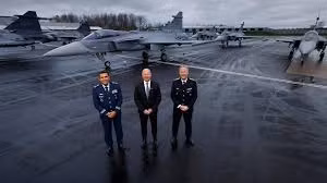 Kịch bản JAS-39 Gripen tới điểm nóng