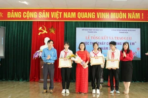 Lễ tổng kết và trao giải cuộc thi “Thầy cô trong mắt em” năm 2022 tại Thanh Hóa.