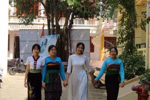 Hình ảnh đoàn kết và đầy bản sắc của HS Trường THPT Dân tộc nội trú tỉnh Thanh Hóa.