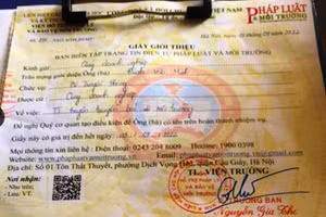 Giấy giới thiệu của Viện hỗ trợ Pháp lý và Bảo vệ môi trường cấp cho phóng viên đi tác nghiệp. Ảnh: Sở TT&TT cung cấp