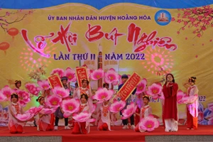 Chương trình văn nghệ chào mừng Lễ hội Bút Nghiên 2022.