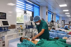 Nam thanh niên bị đâm thủng tim được cấp cứu kịp thời. Ảnh: Bệnh viện đa khoa Thanh Hóa cung cấp.