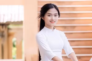 Nữ sinh Lê Thị Hiền, Trường THPT Như Thanh 2 (Như Thanh, Thanh Hóa) đạt 29 điểm khối C, là số điểm cao nhất tỉnh.