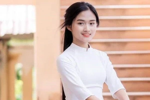 Nữ sinh Lê Thị Hiền, Trường THPT Như Thanh 2 (Như Thanh, Thanh Hóa) đạt 29 điểm khối C, là số điểm cao nhất tỉnh.