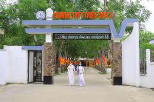 Không chỉ gây ấn tượng với mô hình “Thư viện xanh”, Trường THPT Triệu Sơn 3 còn có không gian xanh mát, sạch đẹp.