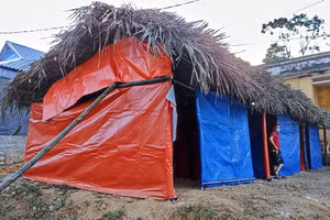 Lều lán cách ly y tế cho người dân trở về quê đón Tết ở xã Thanh Phong, huyện Như Xuân (Thanh Hóa).