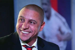 Roberto Carlos, Rio Ferdinand, Luis Figo sẽ đến Việt Nam vào tháng 6