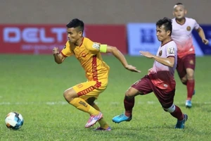 Thanh Hóa tiếp tục thất bại trước Sài Gòn FC, trong trận đấu mà đội chủ nhà đã có đến 2 siêu phẩm bàn thắng