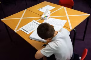 Nhiều phụ huynh lo lắng cho sức khỏe của con khi trở lại trường.