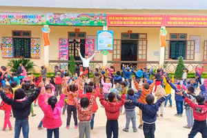 Một buổi tập trung tại điểm trường bản Tỉa, Trường Mầm non Hoa Cúc Đứa Mòn.