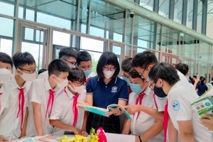 Hướng nghiệp cho học sinh THPT sẽ hạn chế được rủi ro làm trái ngành, thất nghiệp.