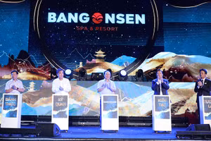 Khu du lịch nghỉ dưỡng và phục hồi chức năng suối nước nóng Bang chính thức ra mắt, đưa vào khai thác. (Ảnh: DH).