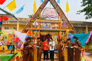 Trường Tiểu học và THCS A Xing có đông đảo học sinh là con em đồng bào Vân Kiều theo học.