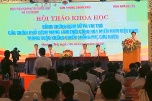 Lần đầu tiên tổ chức Hội thảo về vai trò của Chính phủ CMLTCHMN Việt Nam trong cuộc kháng chiến chống Mỹ.