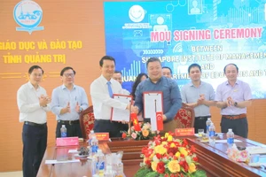 Buổi ký kết biên bản ghi nhớ hôm nay mở ra giai đoạn mới trong quá trình hợp tác giữa 2 đơn vị là Sở GD&ĐT Quảng Trị với học viện quản lý giáo dục Singapore.