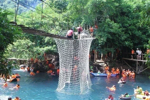 Trung tâm du lịch Phong Nha – Kẻ Bàng đang phát triển các sản phẩm du lịch mới tại suối Moọc. (Ảnh: TTDL Phong Nha - Kẻ Bàng cung cấp).