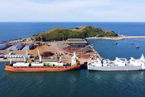 Quảng Bình chú trọng đầu tư Trung tâm logistics hạng II tại Khu kinh tế Hòn La. (Ảnh: Báo QB).