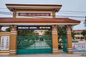 UBKT Huyện ủy Lệ Thủy đã thi hành kỷ luật Hiệu trưởng và Hiệu phó tại Quảng Bình do có hành vi đánh nhau.