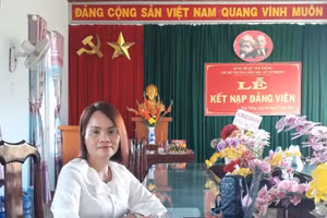 Cô giáo Trương Thị Hoa, Trường Tiểu học Lý Tự Trọng, tỉnh Đắk Nông.