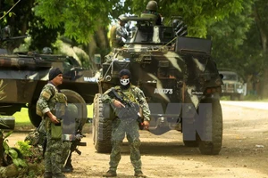 Binh sỹ Philippines trong chiến dịch truy quét phiến quân Abu Sayyaf tại Jolo, tỉnh Sulu, Mindanao. (Nguồn: AFP/TTXVN)