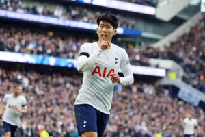 Son Heung-min ghi cú đúp đều từ những pha kiến tạo của Harry Kane.
