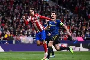 Joao Felix đánh đầu mở tỷ số cho Atletico Madrid.