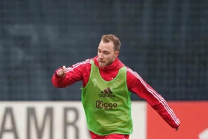 Eriksen đang tập nhờ tại Ajax để duy trì thể lực.