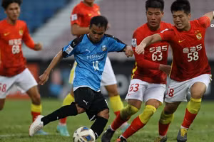 Video: "Messi Thái Lan" độc diễn ghi bàn như Messi "xịn"