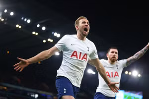 Tottenham đang tìm cách gia hạn với Kane sau màn trình diễn chói sáng trước Man City.