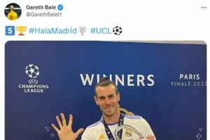 Gareth Bale bất ngờ bị mỉa mai khi nâng cao cúp Champions League 