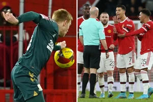 Tranh cãi nổ ra dữ dội cả trong và sau trận Man Utd thua Middlesbrough ở vòng 4 FA Cup.