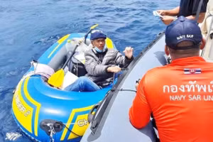 Ly kỳ người đàn ông Việt bơi xuồng hơn 2.000km từ Thái Lan sang Ấn Độ… gặp vợ