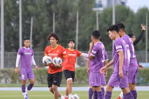 Thầy trò huấn luyện viên Gong Oh-kyun đang tích cực chuẩn bị cho trận ‘thử lửa’ với U23 UAE. (Ảnh VFF)