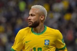 Neymar bị đánh cắp mất 30.000 bảng từ giao dịch ngân hàng trực tuyến.