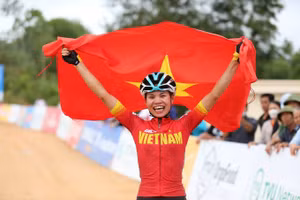 Đinh Thị Như Quỳnh về nhất ở nội dung xe đạp địa hình băng đồng nữ Olympic.