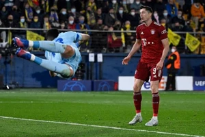 Thua Villarreal, Bayern Munich lập nhiều ‘kỷ lục buồn’