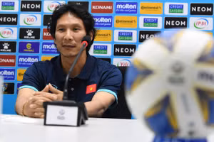 Tân thuyền trưởng Gong Oh-kyun dành nhiều lời khen ngợi các học trò.