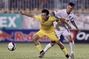 Hữu Tuấn chơi cực hay trong màu áo Hoàng Anh Gia Lai tại V-League 2021.