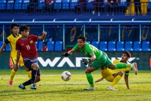 U23 Malaysia bị cổ động viên nhà chỉ trích thậm tệ khi thua Lào 0-2 tối 21/2.