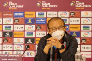 Thầy Park trong cuộc họp báo trước cuộc đối đầu Nhật Bản.
