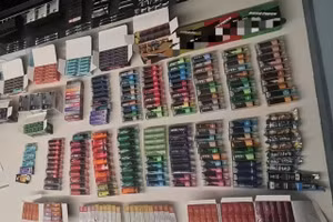 Nhiều học sinh tại Singapore được phát hiện sử dụng thuốc lá điện tử.