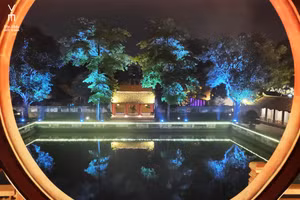 Từ ngày 1/11, di tích Văn Miếu - Quốc Tử Giám mở chương trình trải nghiệm về đêm áp dụng hệ thống ánh sáng và công nghệ 3D Mapping.