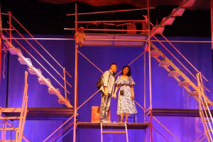 Một cảnh trong vở kịch 'Đến bờ bên kia' của Đoàn kịch Hải Phòng. Ảnh: Huyền Thu