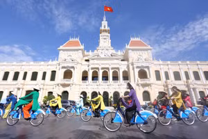 Lễ hội Áo dài TP Hồ Chí Minh được tổ chức thường niên từ 2014 đến nay. Ảnh: BTC