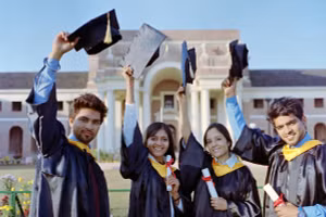 Dự kiến sinh viên Ấn Độ chi 70 tỷ USD cho du học vào năm 2025.