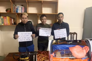 Bắt nhóm đối tượng đi xe ô tô trộm chó liên tỉnh