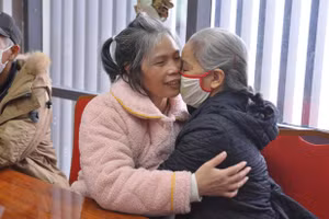 Chuyện khó tin nhưng có thật: Tìm thấy người thân thất lạc nhiều năm nhờ… Covid